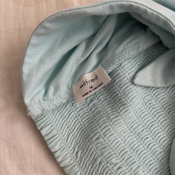 🤍SOLD🤍 Aritzia Wilfred Top - Picture 3 of 3